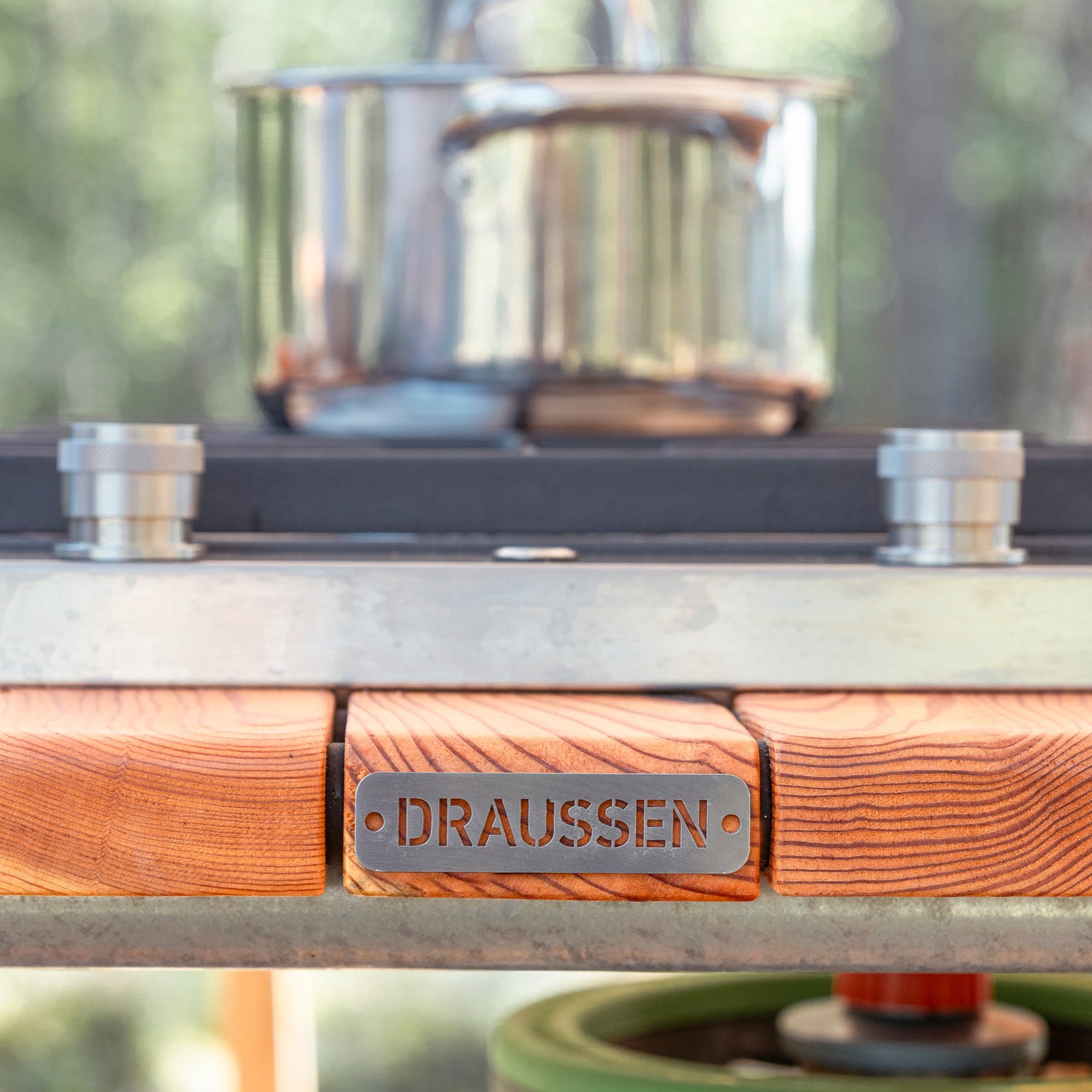 Logo auf der DRAUSSEN Küche 65/3 Basic